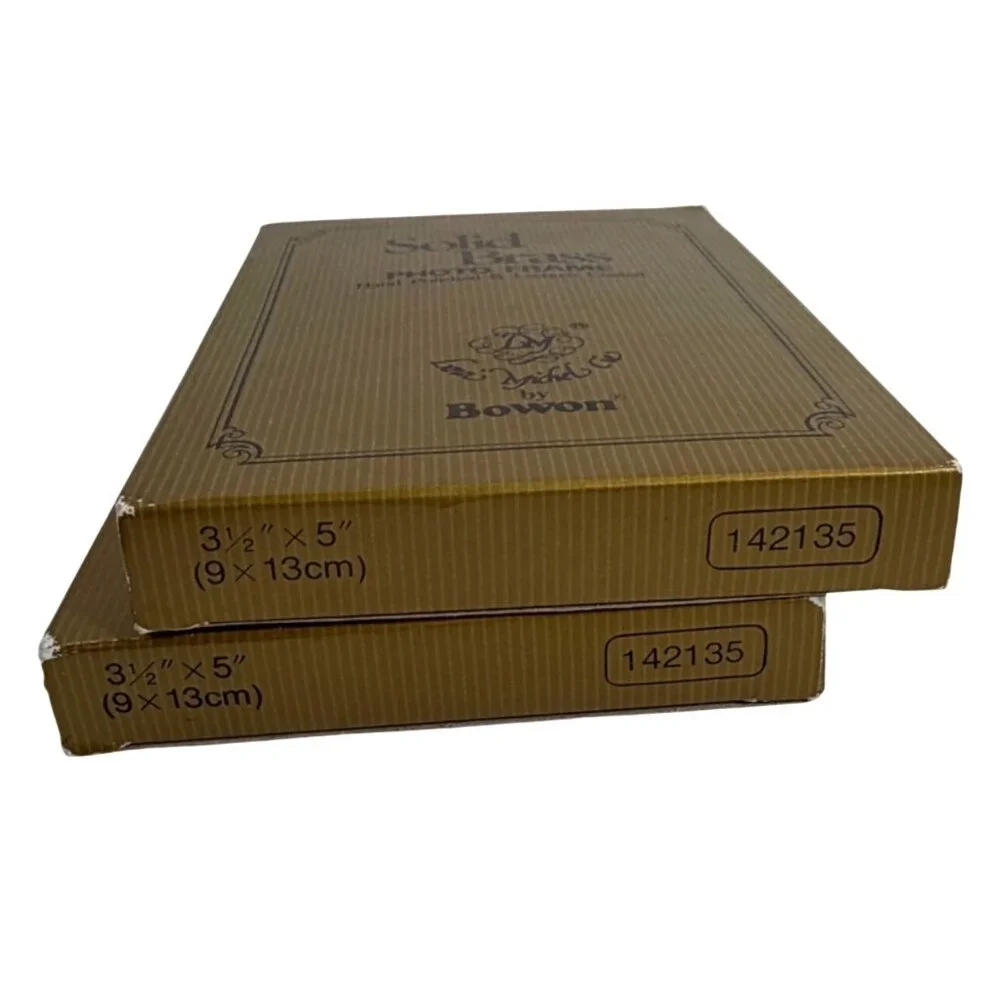 NIB Set Of 2 BOWON Solid Brass Intricate Floral Table Top Photo Frames 3.5x5